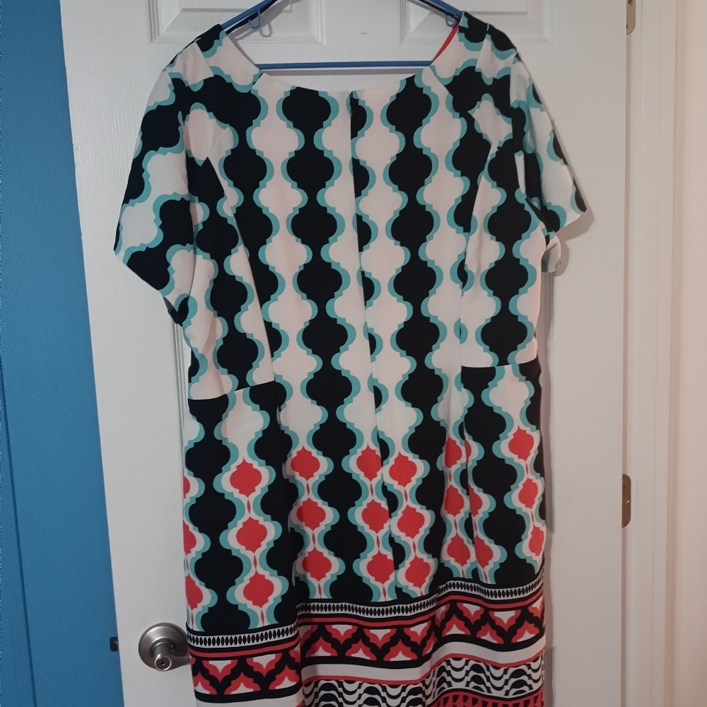 Signature by Robbie Bee 24W short sleeve, zipper in back, plus size, women's